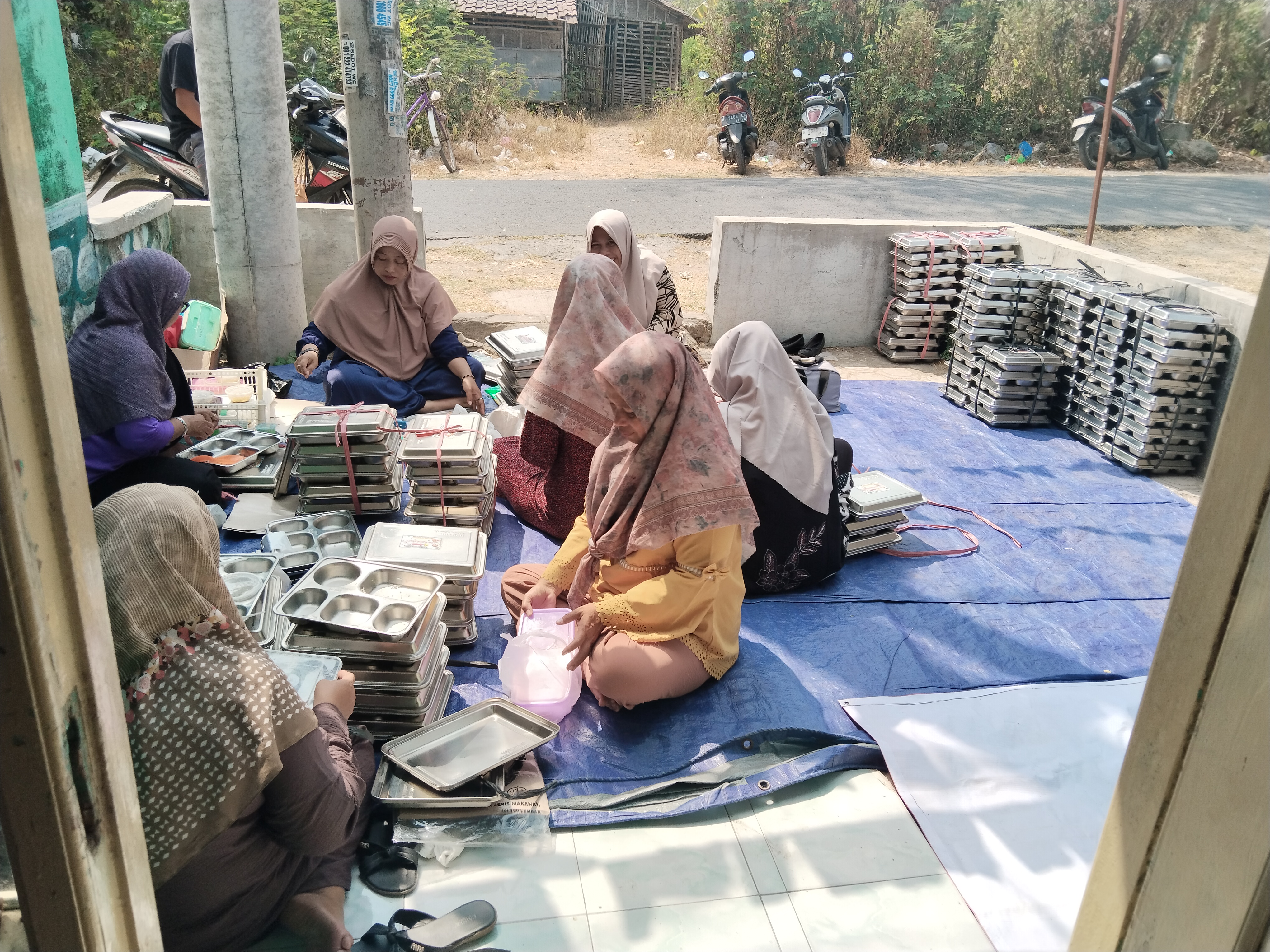 Pembagian MBG Posyandu-Tapos